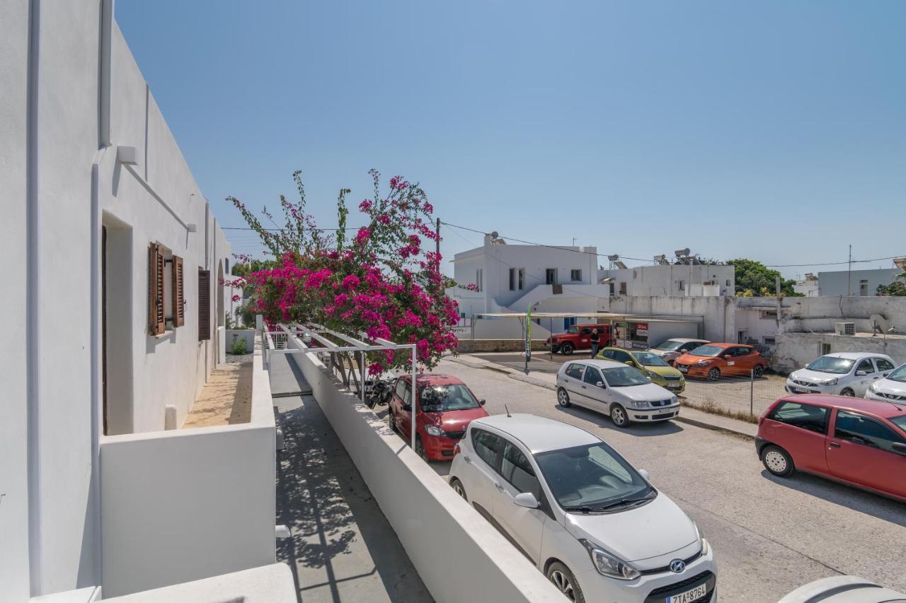 Apartamento Granny'S Yard Adamantas  Exterior foto